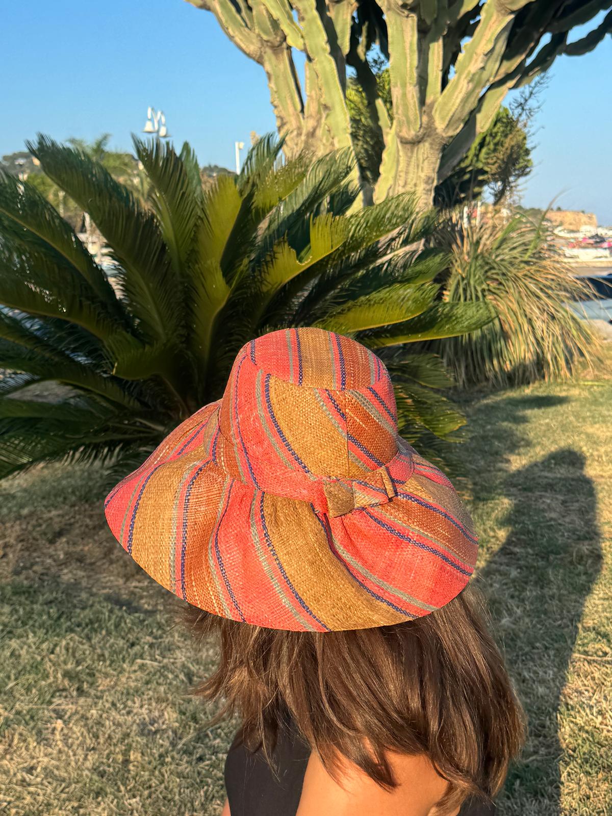 Pamela Magda Multicolor